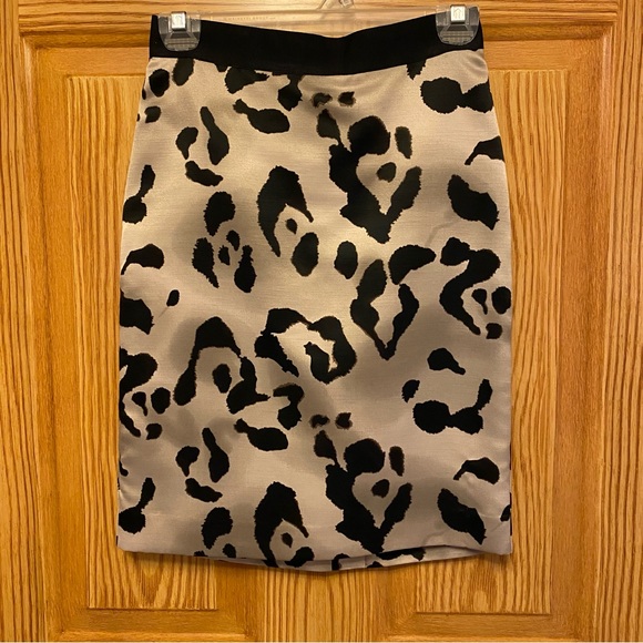 Ann Taylor Silky Leopard Print Pencil Skirt 00P - Picture 1 of 9